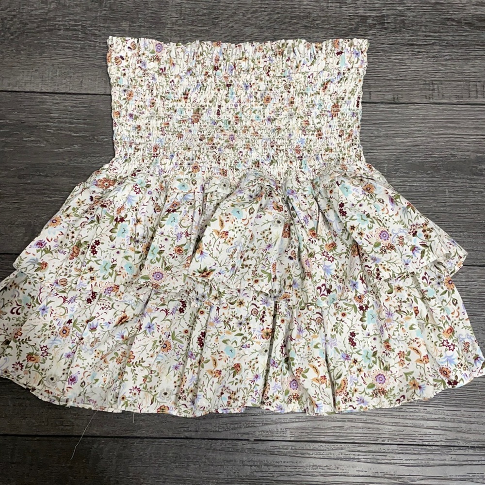 Mini ruffle skirt from Lucca. Worn a handful of times.